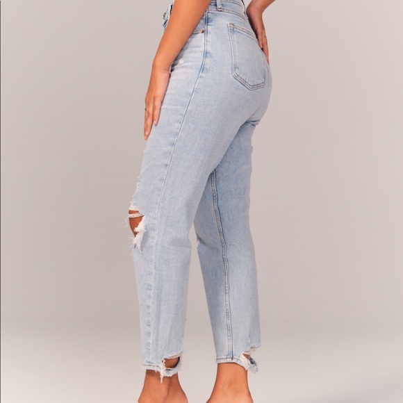 Abercrombie Curve Love Mom Jeans size 27short - Picture 2 of 11